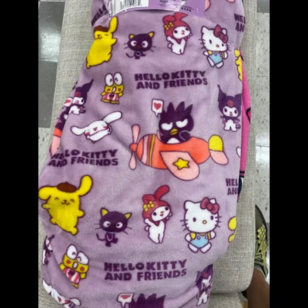 2 brand new hello kitty blankets